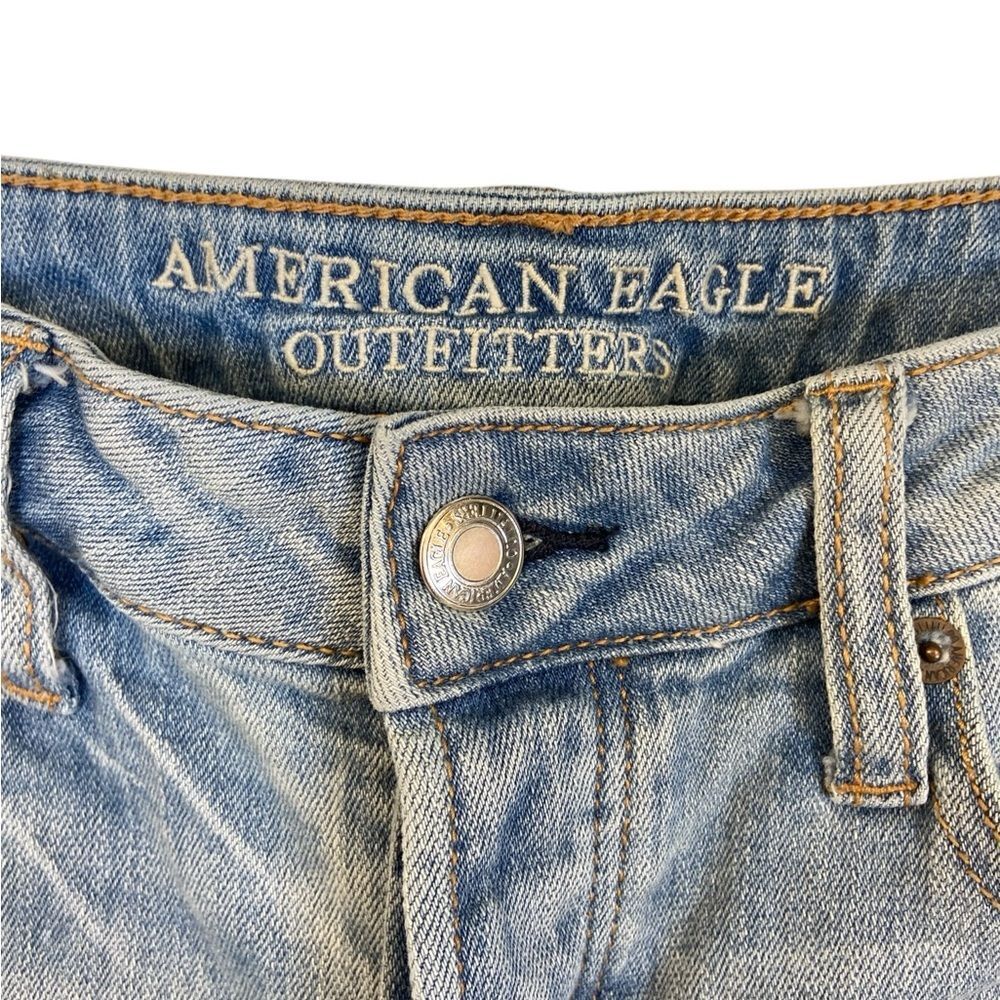 American Eagle Vintage Hi Rise Button Fly Distressed Jean Size 8 - Picture 7 of 10